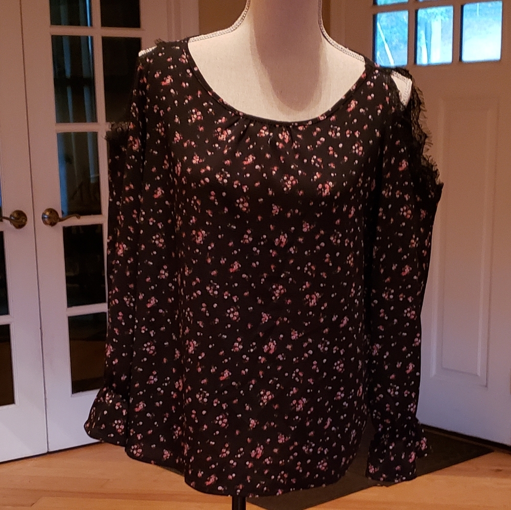 Monteau Cold Shoulder Blouse